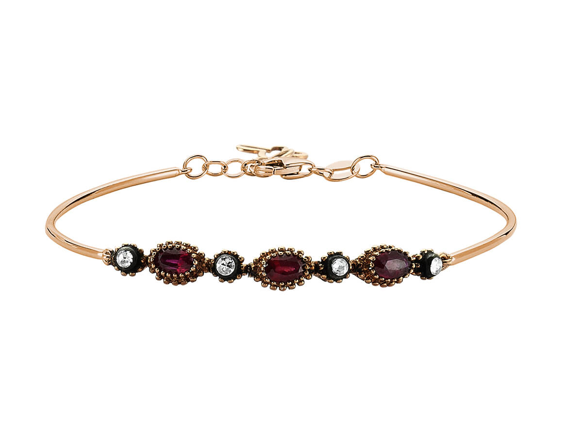Armband mit Diamanten und ovalen Rubinen - handgefertigter Diamantschmuck aus Feingold | Sirius Diamant