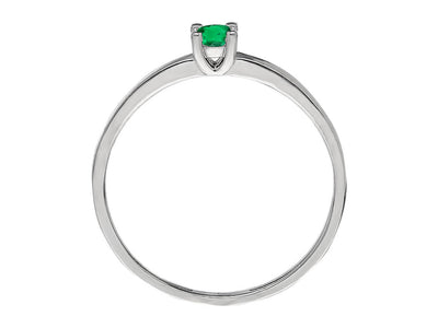 Solitaire ring with emerald