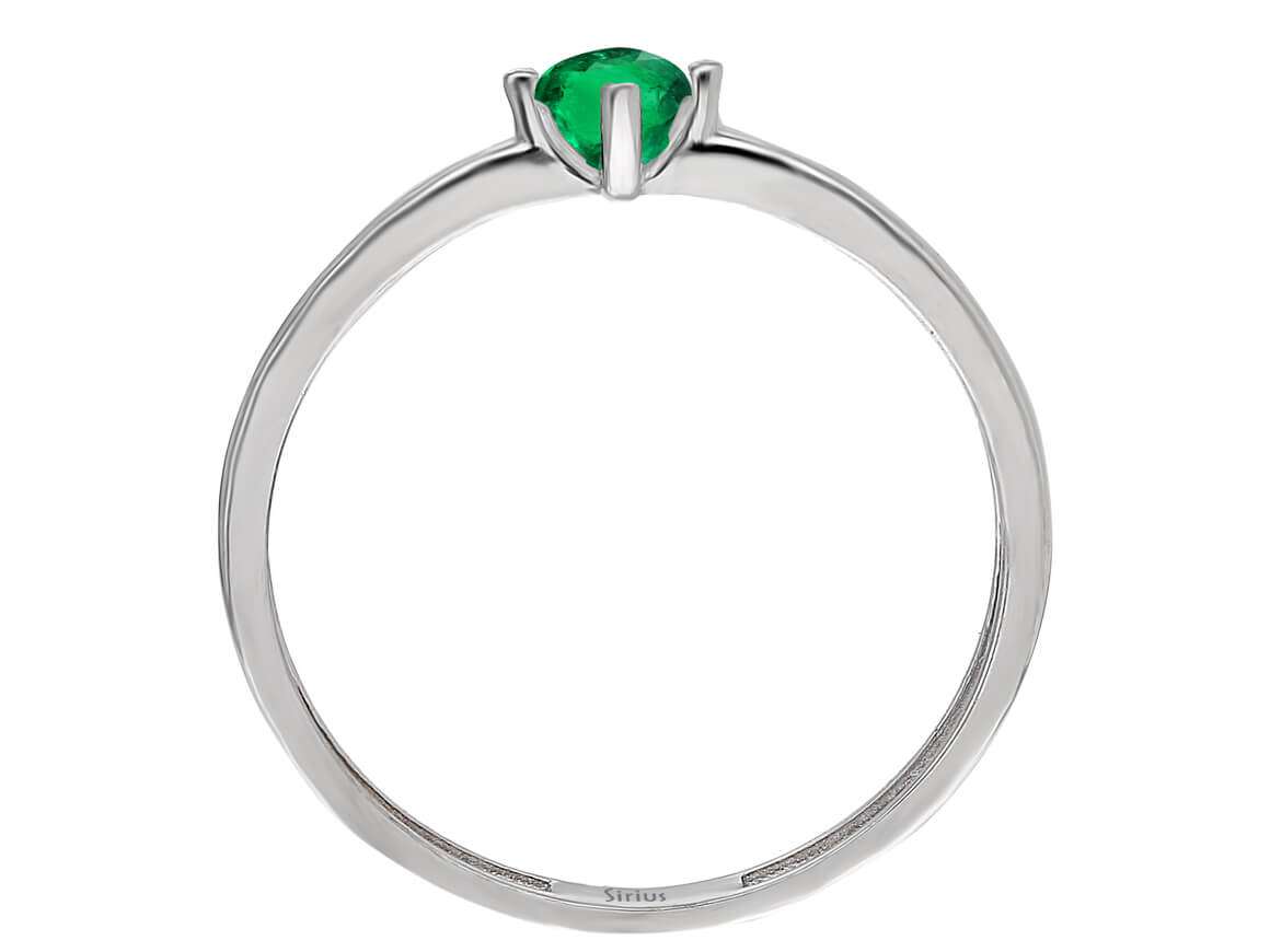 Emerald solitaire ring
