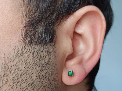 0.22 carat emerald solitaire men's earring in 585 14 K white gold 