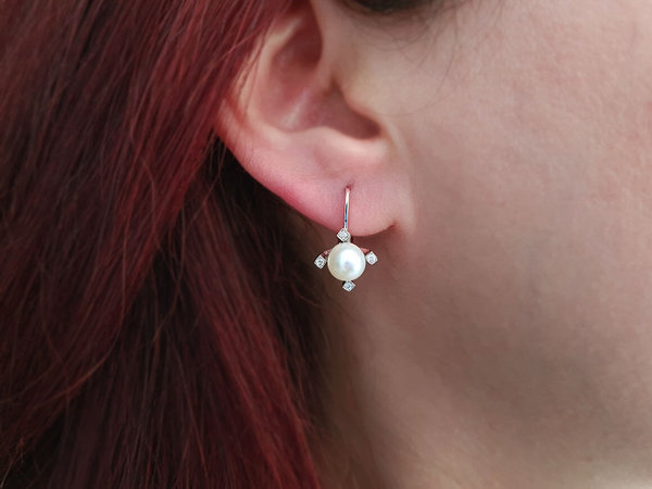 Diamant und Natur Perle Ohrringe in 333er 8 Karat Weißgold