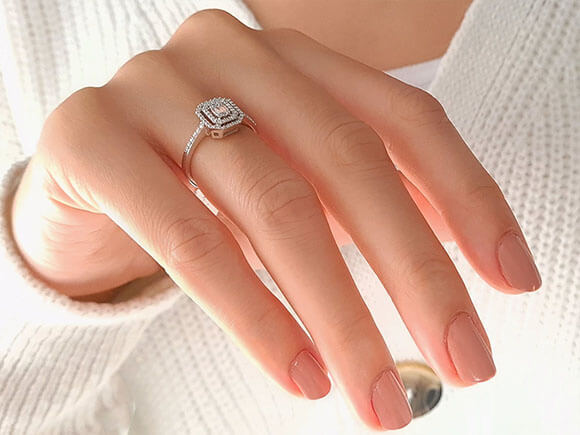 E Farbe 0,24 Carat Baguette Diamant Ring