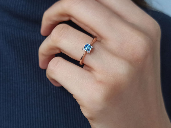Diamant und London Blauer Topas Ring