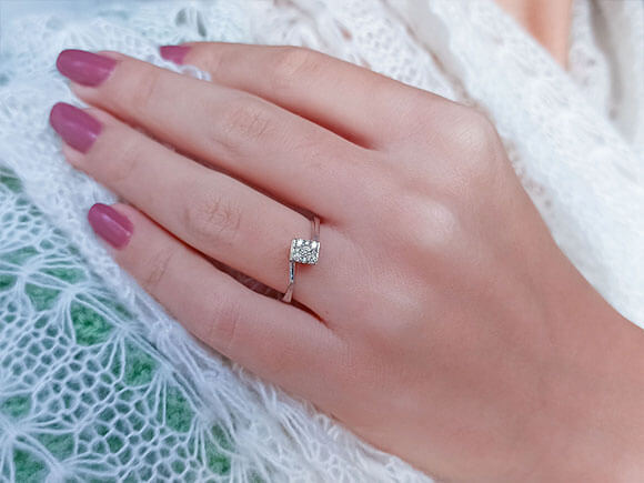 0,25 Carat Prinzessin Diamant Effekt Solitär Ring