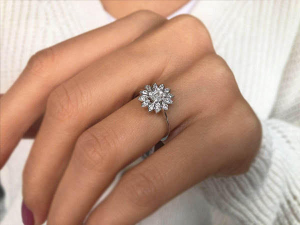 Baguette Diamant Sonnenblume Ring