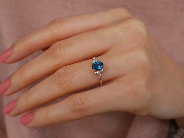 Diamant und London Blauer Topas Ilaida Ring